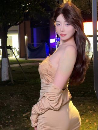 虎牙晴小兔的最新舞蹈表现，她如何用舞蹈表达情感与力量