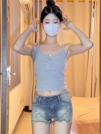 蓝云小园与乔乔的直播互动，合作中的亮点解析