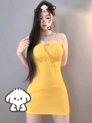 斗鱼主播何菱年龄多大，了解她的年龄和事业发展背景