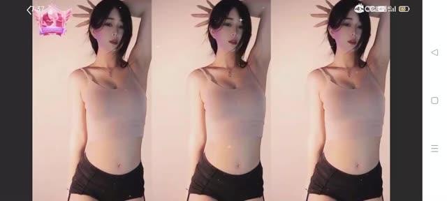 短腿微宁微博跳舞片段粉丝互动热度高涨,微宁微博内容揭秘 短腿微宁微博跳舞片段粉丝互动热度高涨,微宁微博内容揭秘