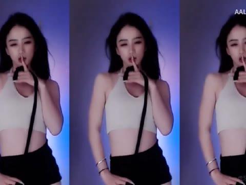 网易CC雪梨直播回放，她的直播中有哪些精彩时刻不可错过？