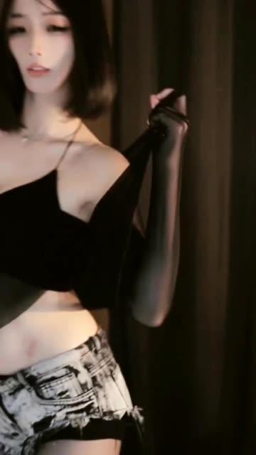 刘钞钞早期视频回顾,她的成名之路全解读 刘钞钞早期视频回顾,她的成名之路全解读