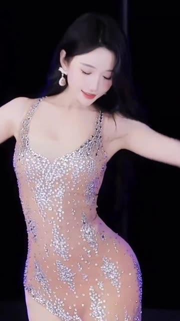 网易CC深田老师大腚怼屏热舞，土豪定制舞蹈魅力不可挡