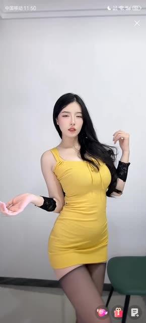 网易CC耶耶大摆锤热舞合集,动感舞姿为何风靡网络? 网易CC耶耶大摆锤热舞合集,动感舞姿为何风靡网络?