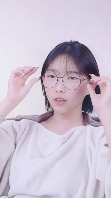 网易cc主播可可可宝儿微博推荐，人气舞蹈片段解读