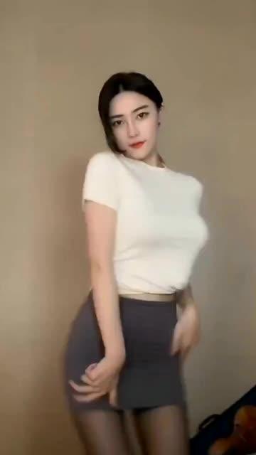 网易CC小燃燃舞蹈合集，私人订制视频如何预约？