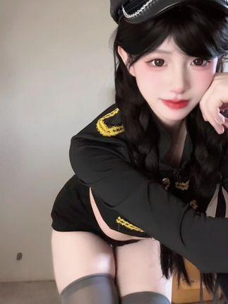 虎牙周童潼直播间设置揭秘,看看她直播背后的细节 虎牙周童潼直播间设置揭秘,看看她直播背后的细节