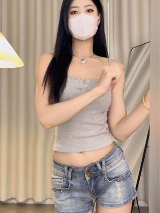 蓝云小园与可可露丽的对比分析，她们的风格有何不同？