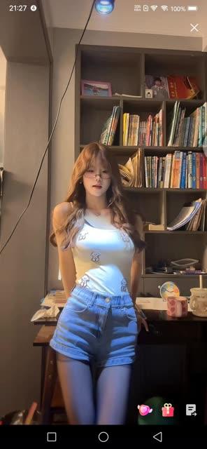 CC耶耶摩托摇舞蹈视频，她的热舞为何吸引万千粉丝？