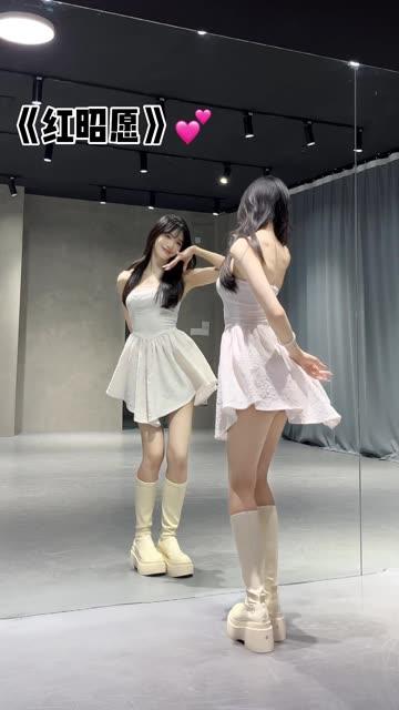 椰羊妹妹裸舞视频解析,争议背后的真实情况与艺术表达 椰羊妹妹裸舞视频解析,争议背后的真实情况与艺术表达