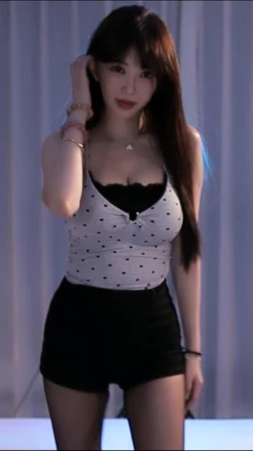 网易CC深田私人订制微博内容揭秘，粉丝们的热爱所在