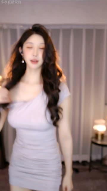 CC丸子超凶的至尊版舞蹈合集，如何解锁她的私密舞蹈视频？