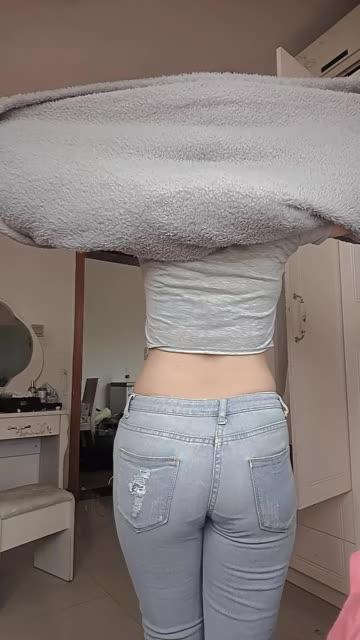 网易CC小微微超可爱，她如何通过可爱形象吸引粉丝？