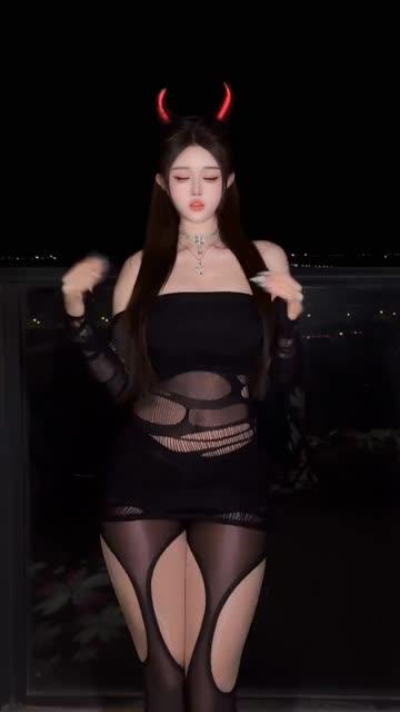 CC小吴同学最新定制舞蹈视频发布,抢先体验视觉盛宴 CC小吴同学最新定制舞蹈视频发布,抢先体验视觉盛宴