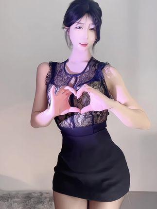 网易CC奶尤嘬手手舞蹈,可爱与性感的结合 网易CC奶尤嘬手手舞蹈,可爱与性感的结合