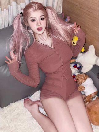 舞蹈小野马热舞合集，她的表演风格为何受欢迎？