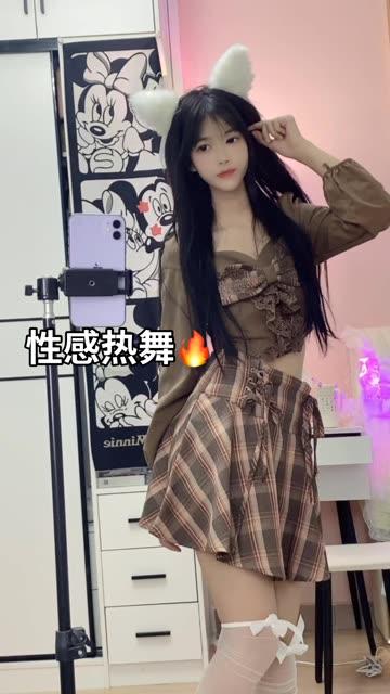 苏烟老师在哪直播?她的舞蹈为何成为粉丝焦点? 苏烟老师在哪直播?她的舞蹈为何成为粉丝焦点?