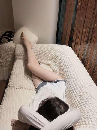 迷人的张奶奶的直播平台大揭秘，在哪里可以看到她的直播？