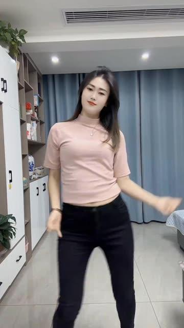 小橡皮与CC小吴同学合作视频,跨平台互动的新尝试 小橡皮与CC小吴同学合作视频,跨平台互动的新尝试