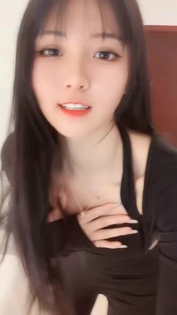 CC小燃燃摩托摇舞蹈,动感十足的热舞全解析 CC小燃燃摩托摇舞蹈,动感十足的热舞全解析