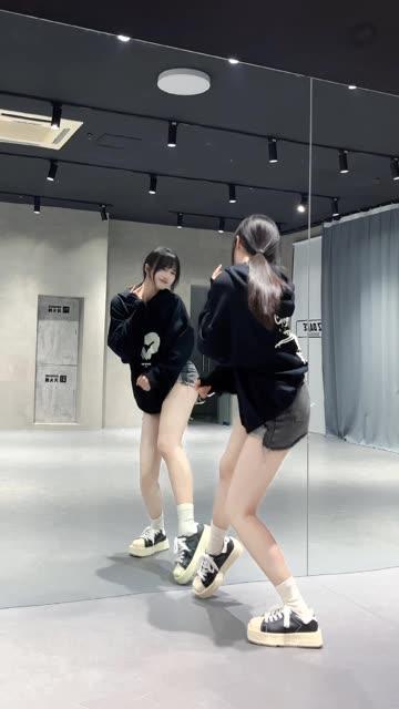 椰羊妹妹定制视频的背后故事，了解定制内容如何诞生