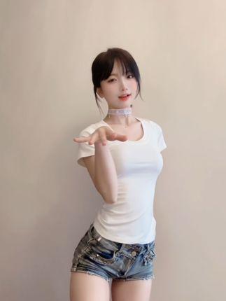 虎牙小狮子最新视频分享,她的每个新舞蹈都充满魅力 虎牙小狮子最新视频分享,她的每个新舞蹈都充满魅力