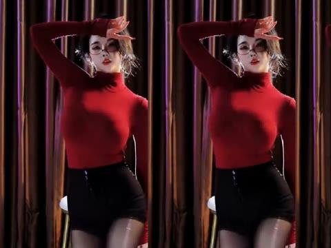 斗鱼小南南舞蹈风格分析，解析小南南在舞蹈中的表现与技巧