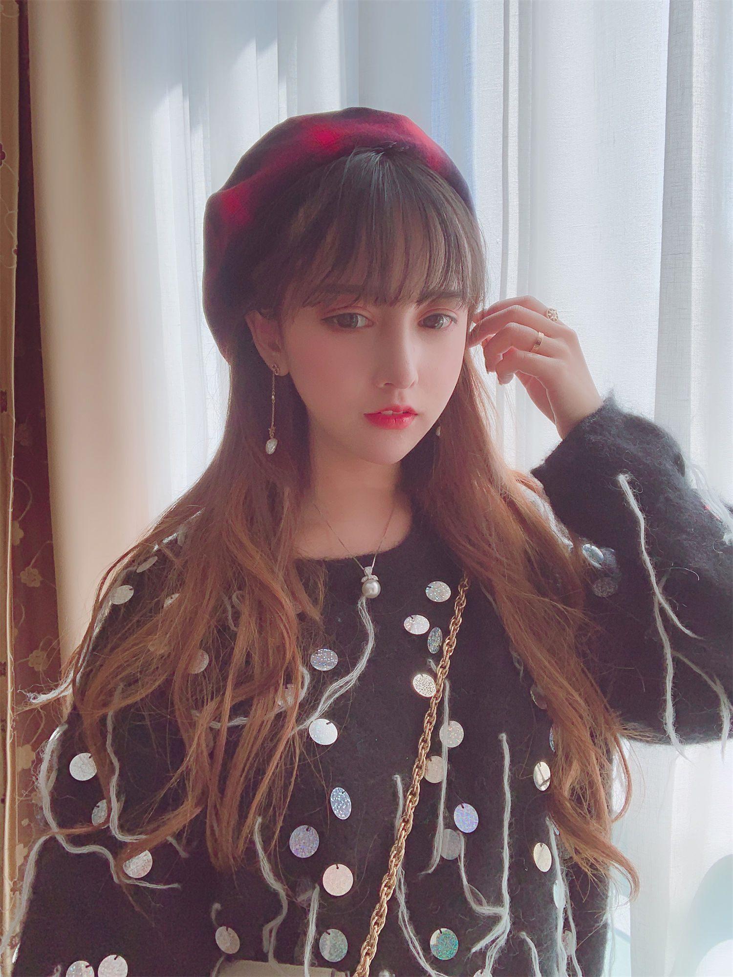 过期米线线喵优等生绝美图片，过期米线线喵没p过的日常素颜图包？