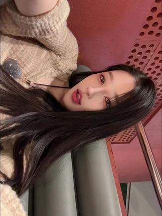 斗鱼小小酥表情包图片高清版下载，收集并下载小小酥高清版表情包，随时使用