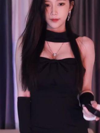 斗鱼萌七跳舞专辑，回顾萌七的舞蹈专辑并观看每一场精彩演绎