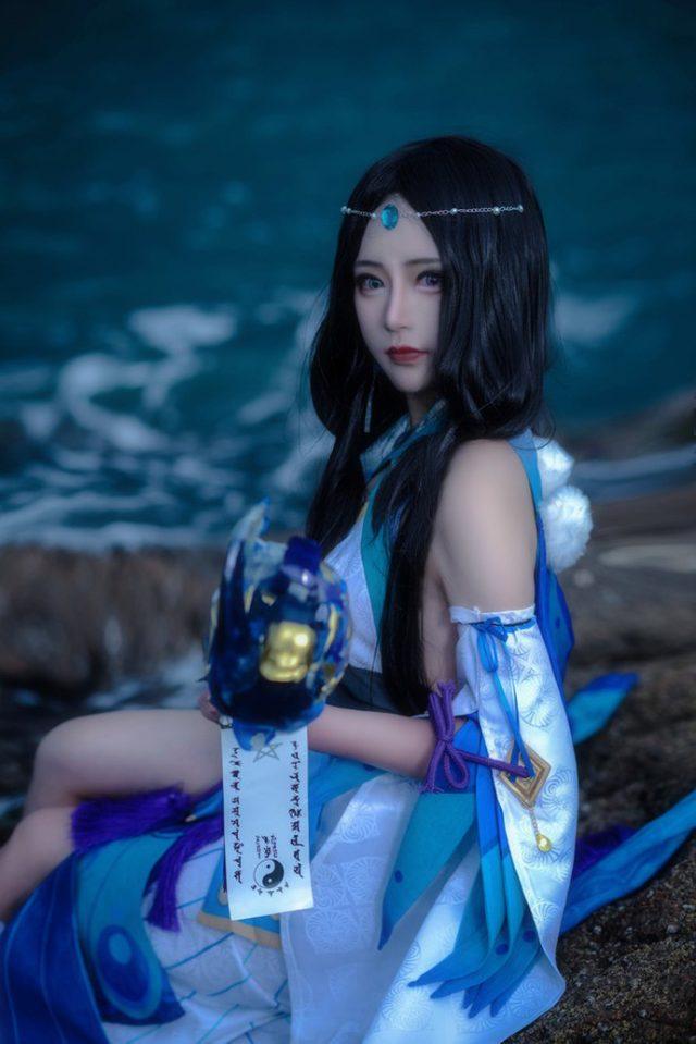 _Azusaa_在《阴阳师》中COSPLAY化身美丽的“占卜师”八百比丘尼 _Azusaa_在《阴阳师》中COSPLAY化身美丽的“占卜师”八百比丘尼