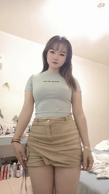 CC小微微至尊版内容全面回顾，她的至尊版视频是如何吸引观众的