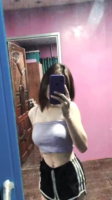 网易CC妃儿baby付费群热舞，粉丝评价她的高定作品