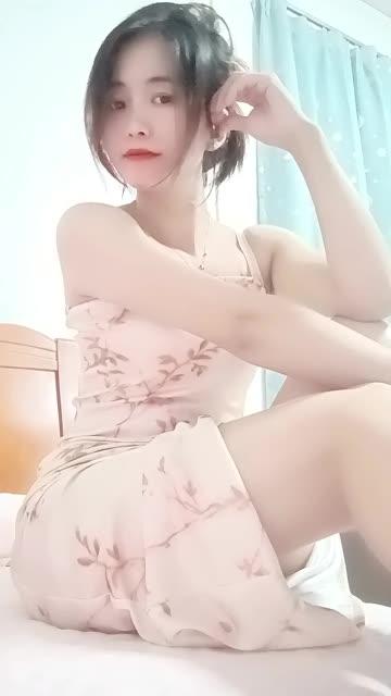 CC欣彤定制表情舞舞蹈与表情完美融合，欣彤定制表情舞的创意突破