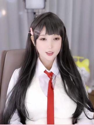 斗鱼米娜多少岁了，分析米娜的年龄对她的职业发展的影响（152）