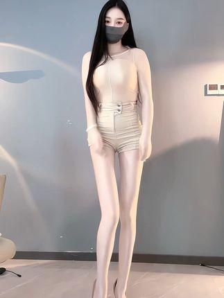 斗鱼何菱群视频，观看她在群内互动的精彩舞蹈视频