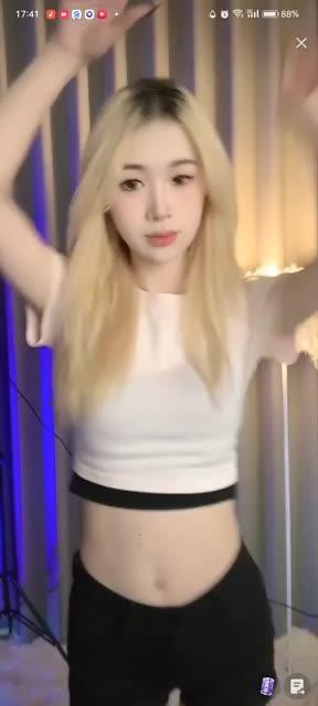 网易CC雪梨最新定制舞蹈视频合集,探索她独特的舞蹈风格 网易CC雪梨最新定制舞蹈视频合集,探索她独特的舞蹈风格