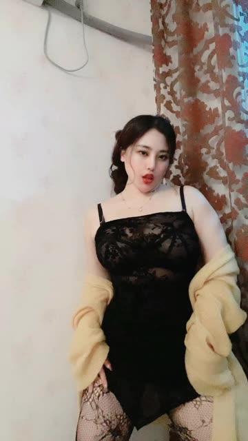 糊涂小Y在哪直播?她的直播平台与直播时间揭秘 糊涂小Y在哪直播?她的直播平台与直播时间揭秘