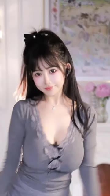 斗鱼辣条条sss加特林热舞合集，加特林超火视频下载