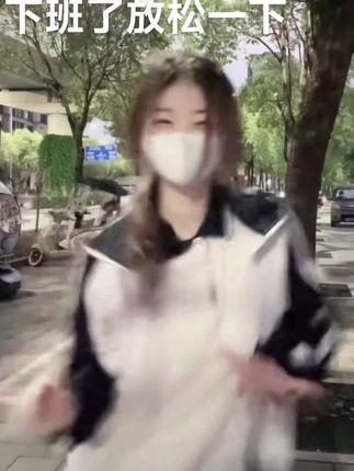 网易CC奈小喵直播跳舞频繁露出的完整版视频，精彩表演无删减