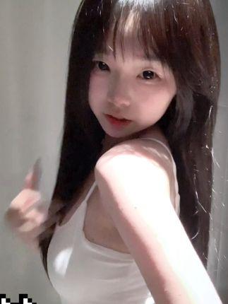 网易CC灰灰娜的高级舞蹈定制，体验极致内容的完美享受