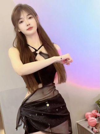 果果超哇塞呀舞蹈最新动态分享，如何第一时间获取她的作品？