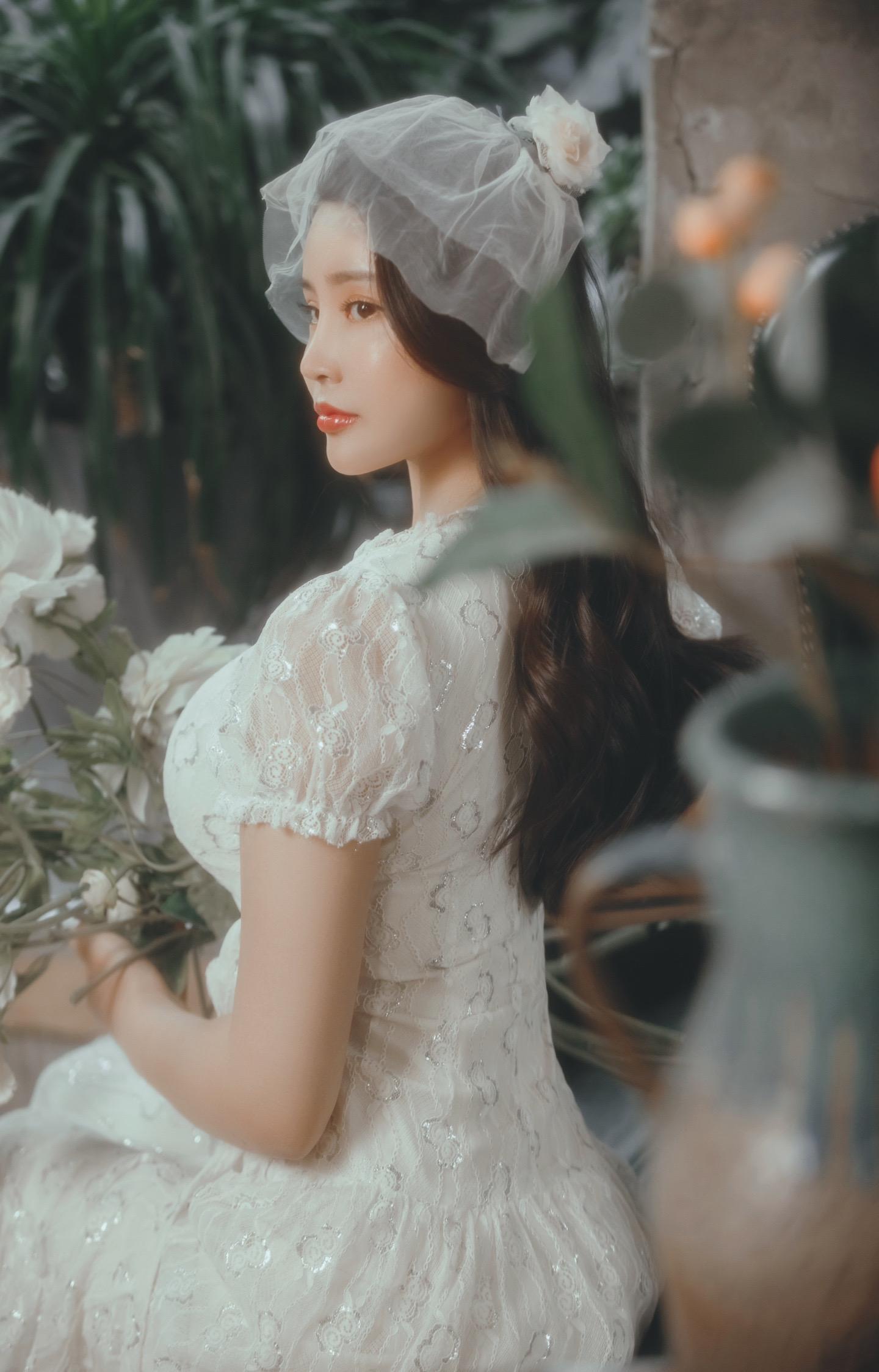 虎牙小海臀花岛主舞蹈合集，她的独特魅力与表演风采