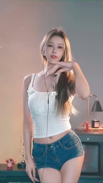 斗鱼辣条条sss加特林热舞合集，加特林超火视频下载