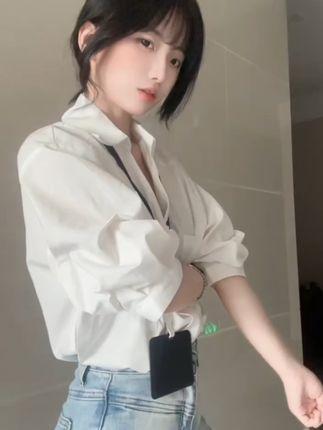 虎牙小狮子表情舞视频全集，解锁她所有的表情舞技巧