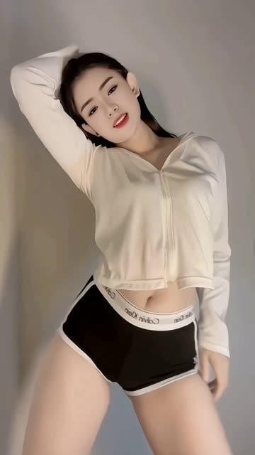 苏烟老师至尊版舞蹈视频合集，如何获取正版资源？