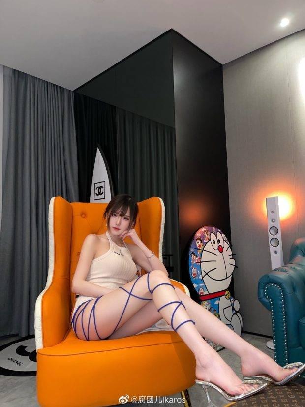 腐团Ciel火爆主播化身最美“风暴女神”，清纯学生妹也难以抵挡！