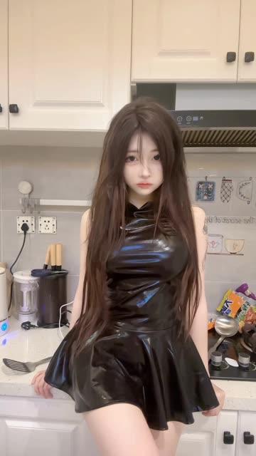 网易CC星也激光雨舞蹈系列,她的舞蹈如何创意无限? 网易CC星也激光雨舞蹈系列,她的舞蹈如何创意无限?