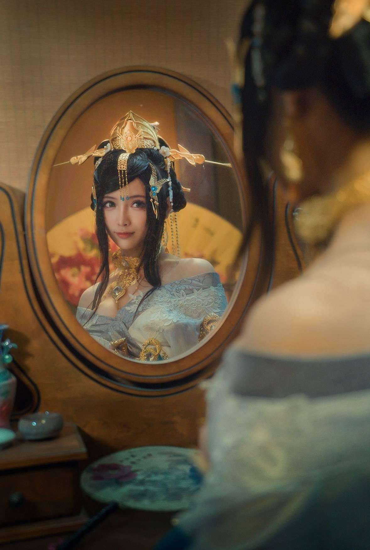 只是简言图片照片查看，“负重”前行的靓妹