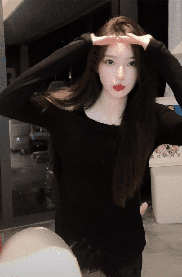 斗鱼小苏菲去哪直播了,小苏菲新平台试播劈叉,大哥豪刷嘉年华! 斗鱼小苏菲去哪直播了,小苏菲新平台试播劈叉,大哥豪刷嘉年华!